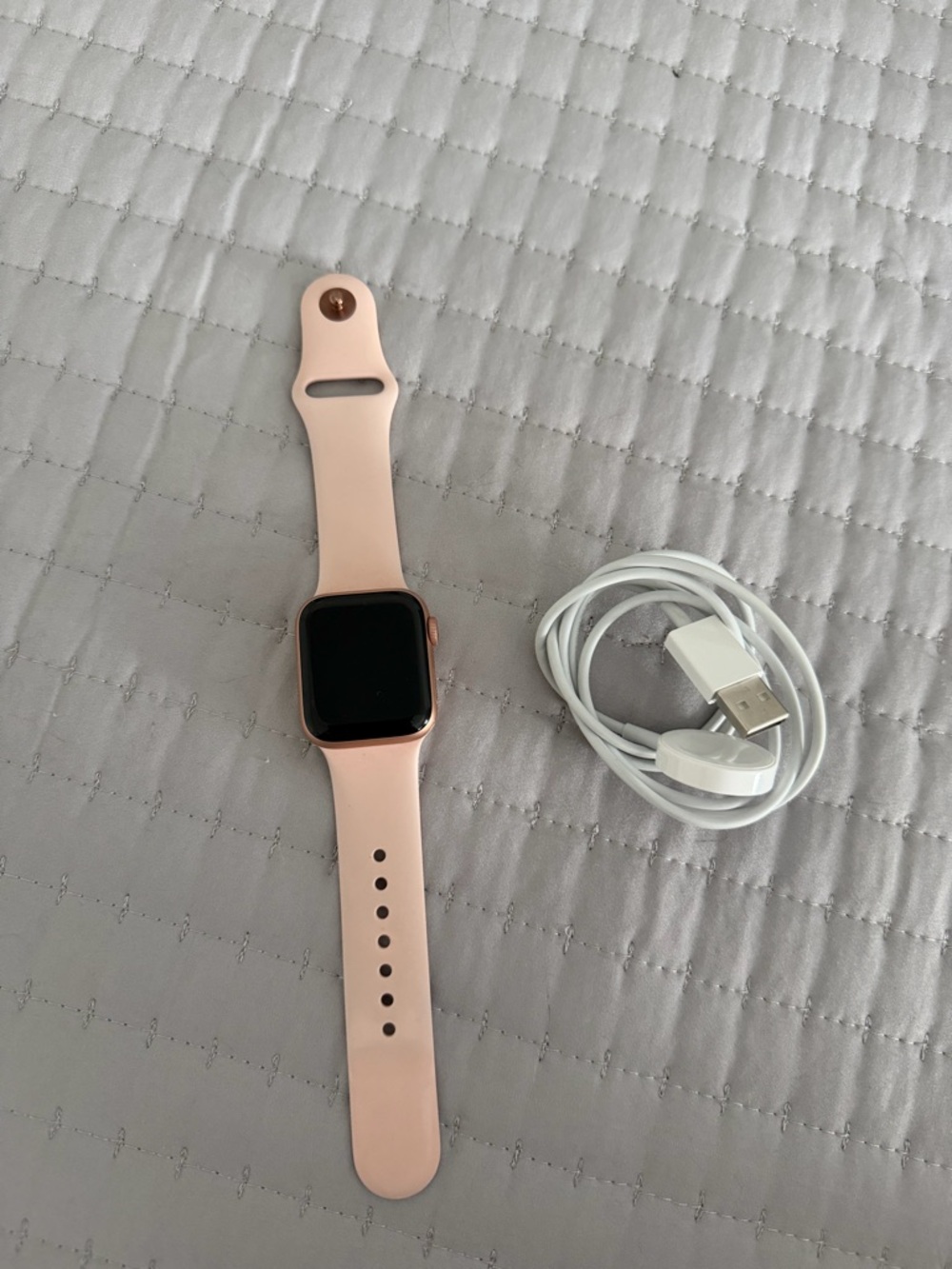 Apple Watch Series 4 Rose Gold Smartwatch with Light Pink Silicone Band